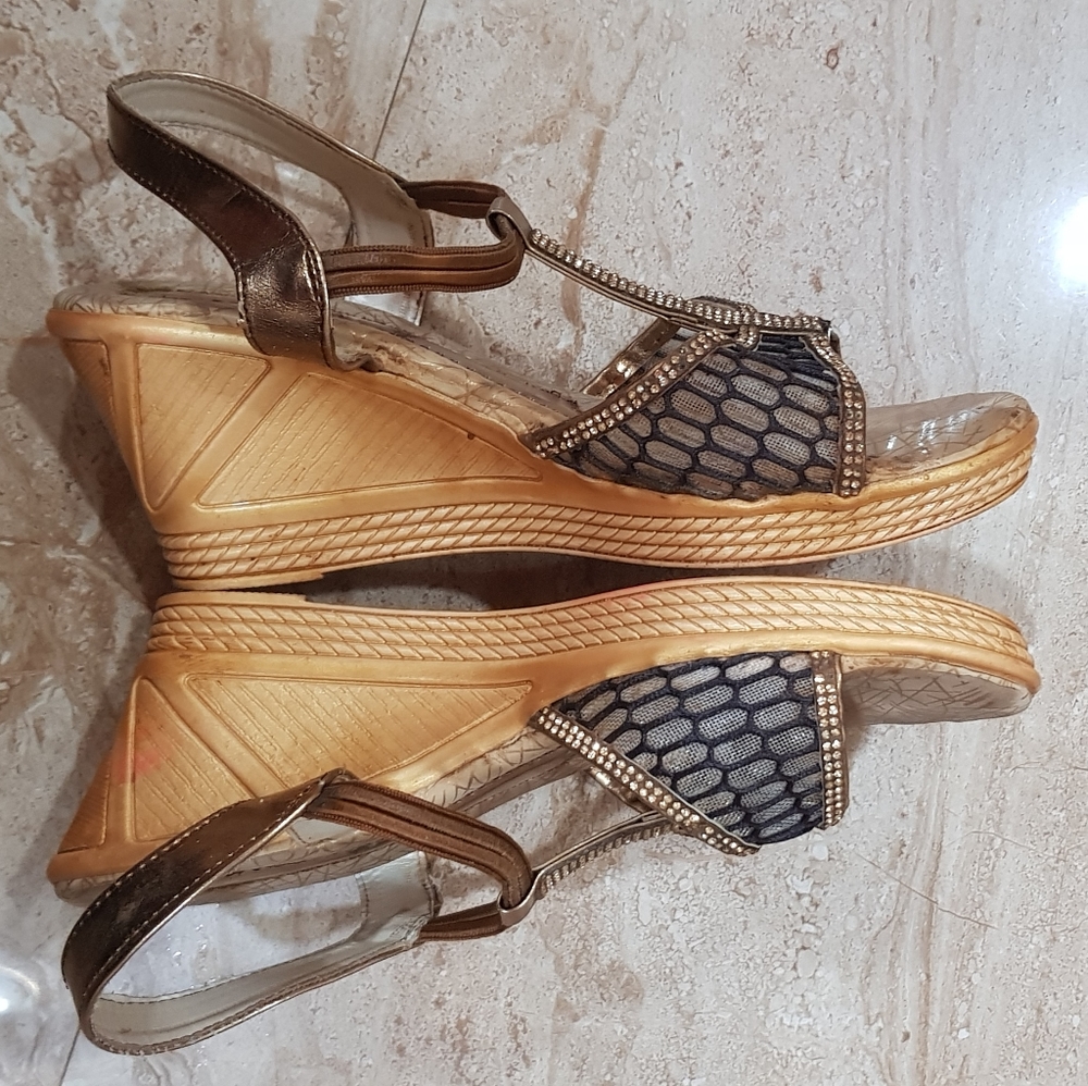 Wedges - Picture 2 of 3
